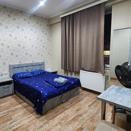 Hotel ,,Mega" Tbilisi Exteriér fotografie