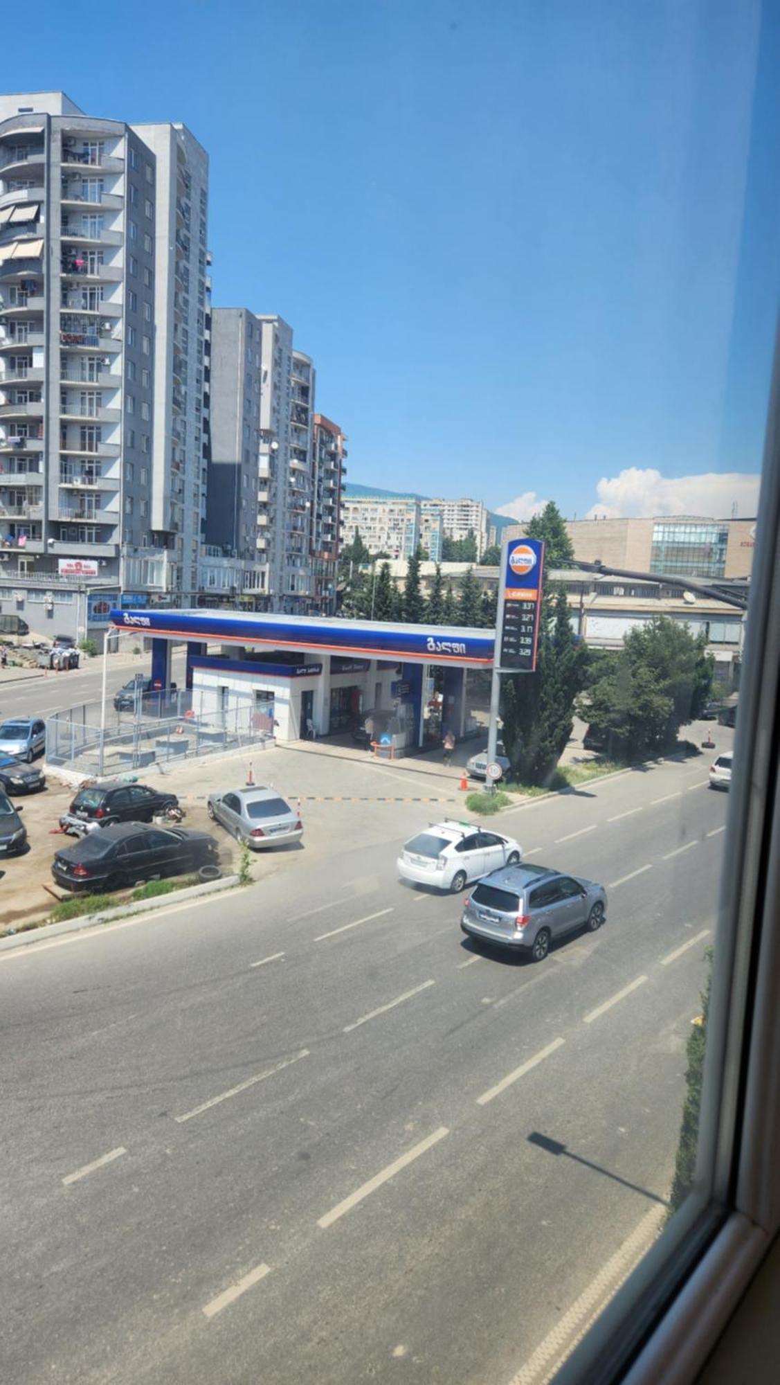 Hotel ,,Mega" Tbilisi Exteriér fotografie