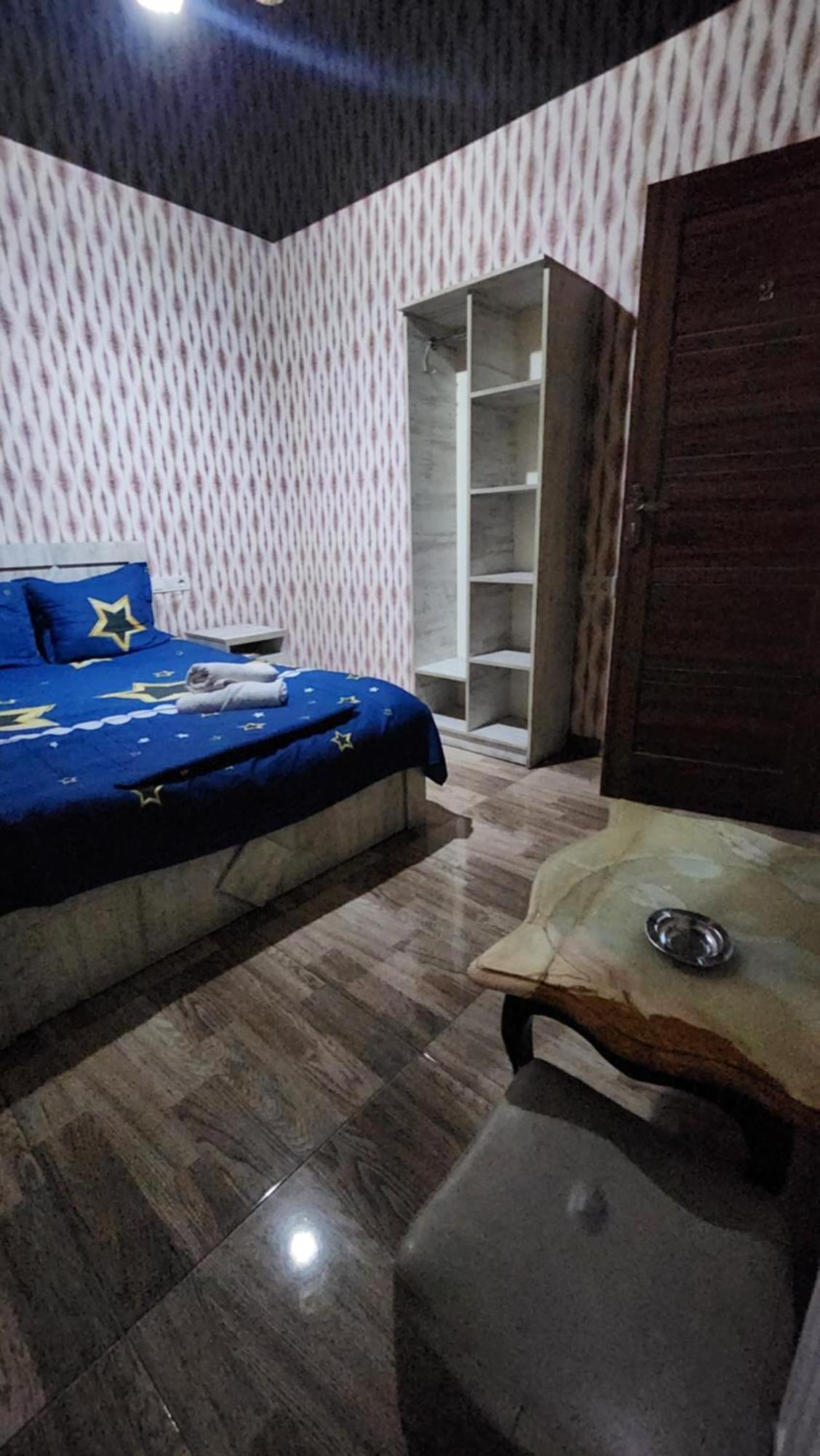 Hotel ,,Mega" Tbilisi Exteriér fotografie