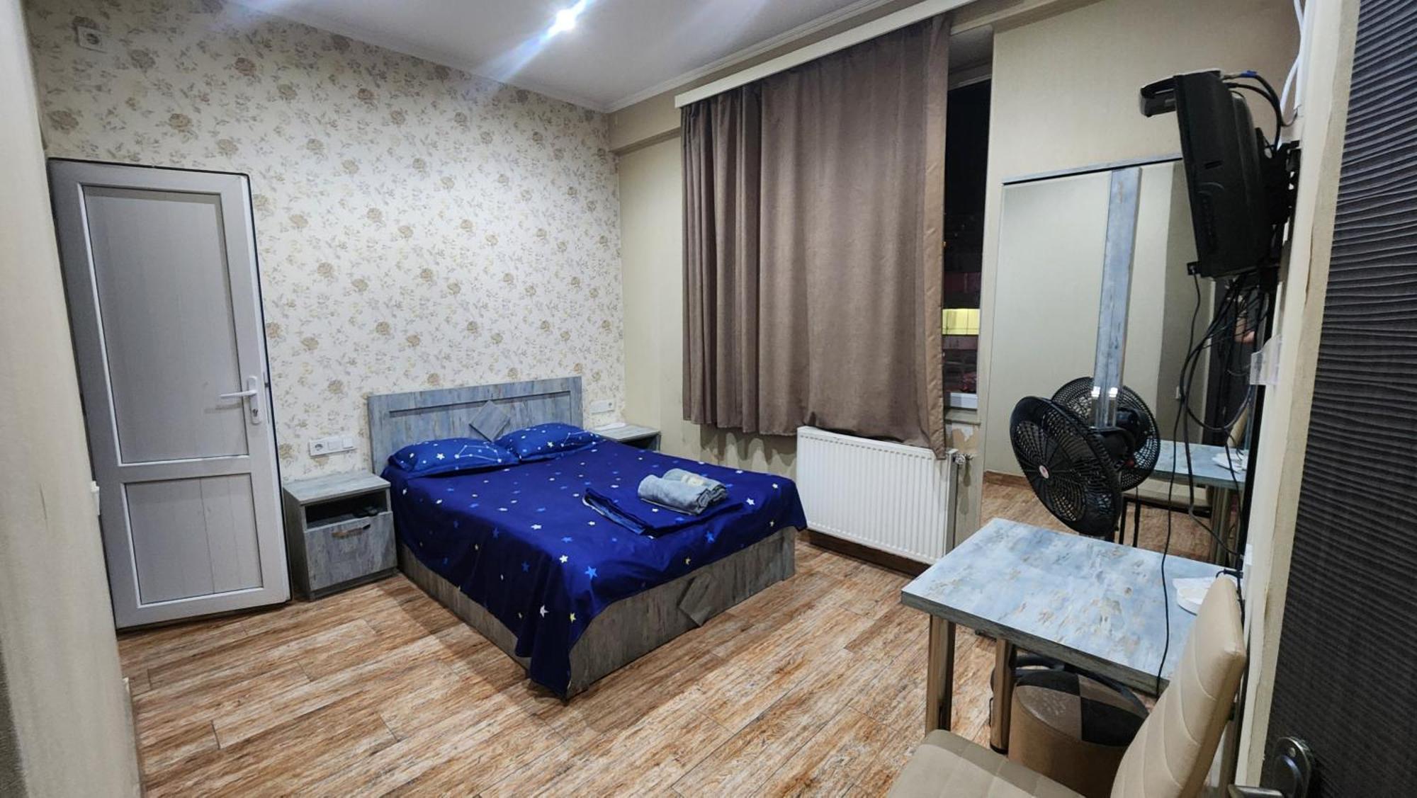 Hotel ,,Mega" Tbilisi Exteriér fotografie